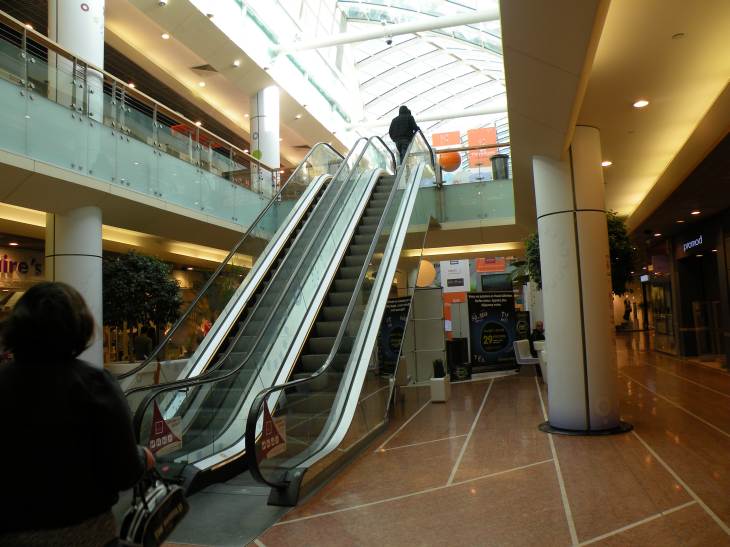  escalator du Centre Commercial Meriadeck